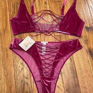 Savage X Fenty Burgundy Velvet & Mesh Lingerie Set XL